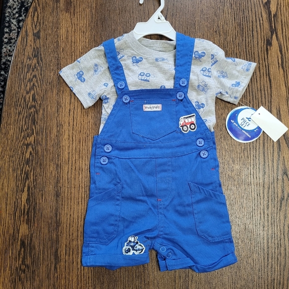 Nannette Kids Truck Trails Short Overalls Shirt 2 Piece Set Size 12 Months NEW - Picture 1 of 8